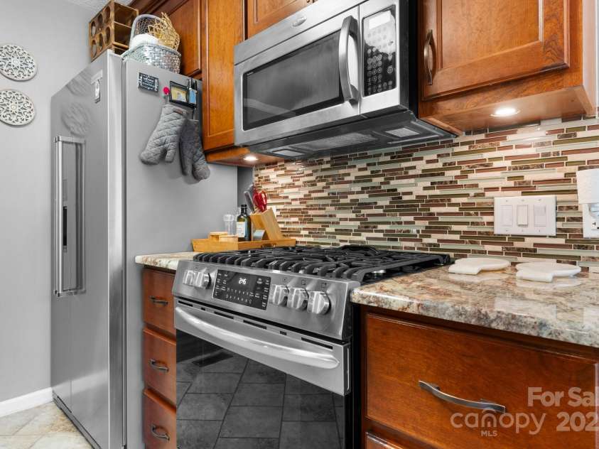 1321 Birch Drive, Morganton, NC 28655.  MLS# CAR4312396, YatesRealty ID 16003. 