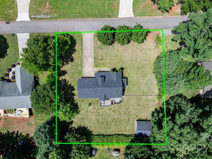 1321 Birch Drive, Morganton, NC 28655.  MLS# CAR4312396, YatesRealty ID 16003. 