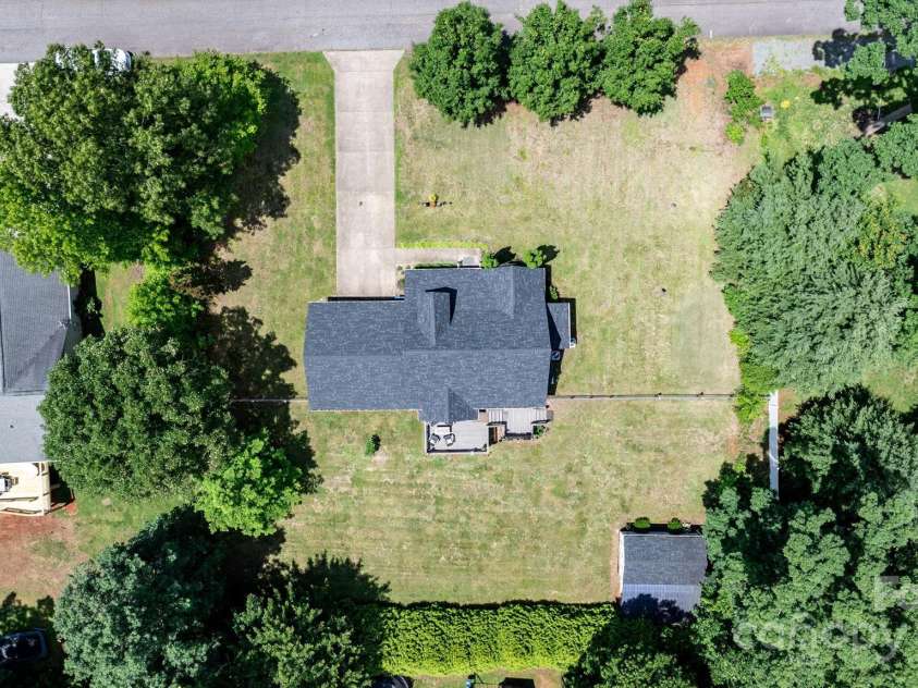 1321 Birch Drive, Morganton, NC 28655.  MLS# CAR4312396, YatesRealty ID 16003. 