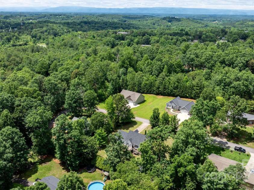 1321 Birch Drive, Morganton, NC 28655.  MLS# CAR4312396, YatesRealty ID 16003. 