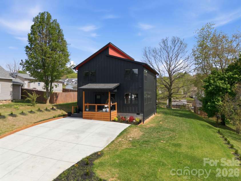 30 First Street, Canton, NC 28716.  MLS# CAR4369864, YatesRealty ID 16004. 