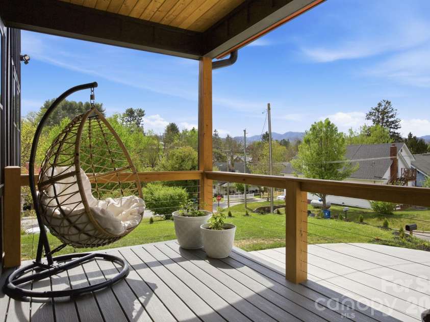 30 First Street, Canton, NC 28716.  MLS# CAR4369864, YatesRealty ID 16004. 
