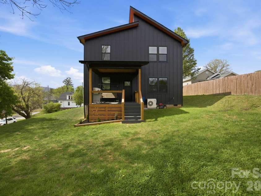 30 First Street, Canton, NC 28716.  MLS# CAR4369864, YatesRealty ID 16004. 