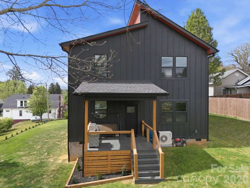 30 First Street, Canton, NC 28716.  MLS# CAR4369864, YatesRealty ID 16004. 