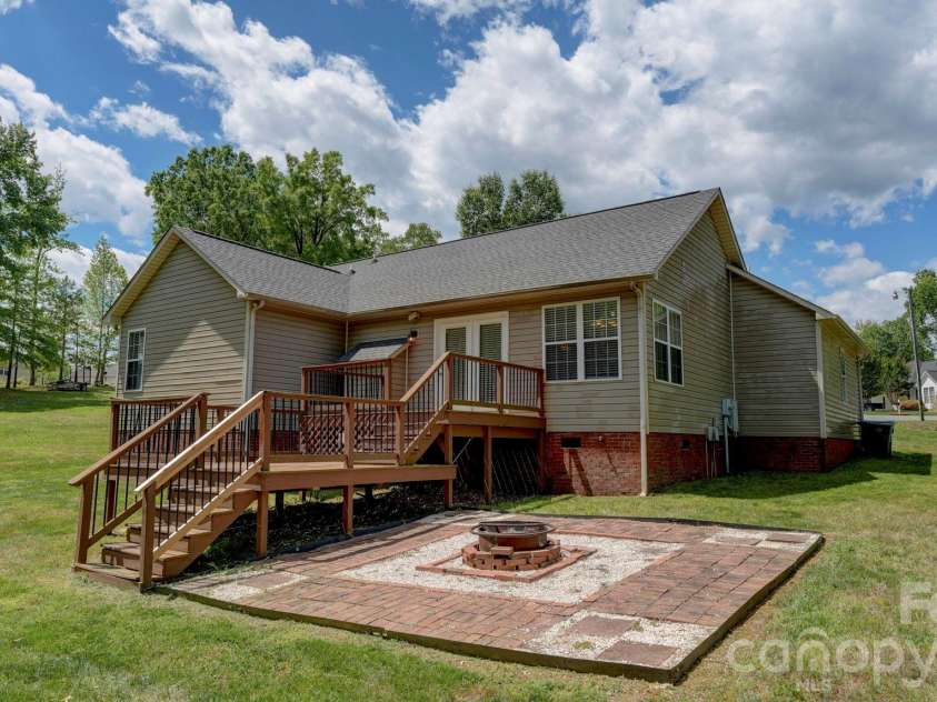 1834 Morningside Lane, Salisbury, NC 28146.  MLS# CAR4369390, YatesRealty ID 16005. 