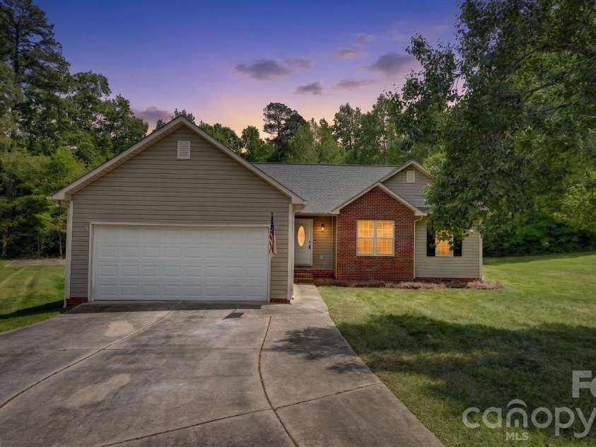 1834 Morningside Lane, Salisbury, NC 28146.  MLS# CAR4369390, YatesRealty ID 16005. 