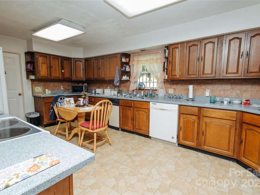 773 Peppers Creek Road, Marion, NC 28752.  MLS# CAR4260687, YatesRealty ID 16005. 