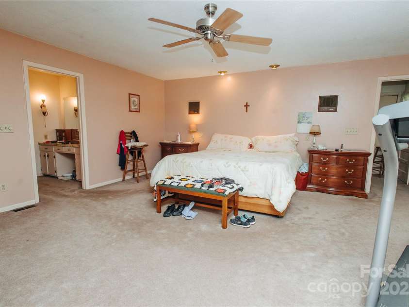 773 Peppers Creek Road, Marion, NC 28752.  MLS# CAR4260687, YatesRealty ID 16005. 