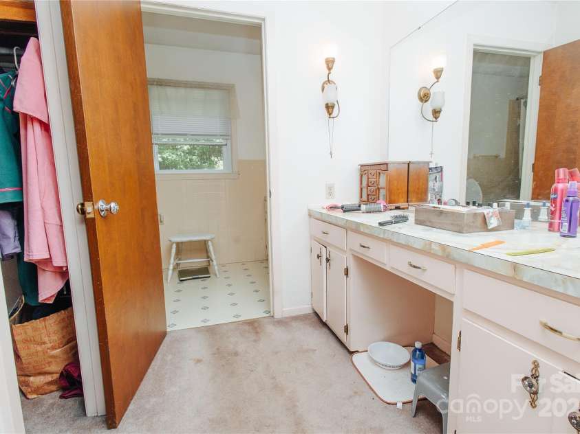 773 Peppers Creek Road, Marion, NC 28752.  MLS# CAR4260687, YatesRealty ID 16005. 