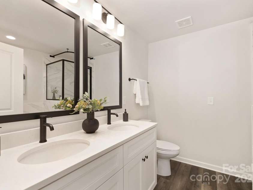 1837 Bear Street, Charlotte, NC 28214.  MLS# CAR4253835, YatesRealty ID 16007. Representation
