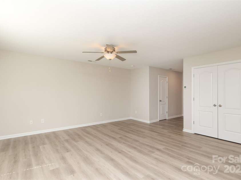 3349 Ellingford Road, Charlotte, NC 28214.  MLS# CAR4264891, YatesRealty ID 16008. 