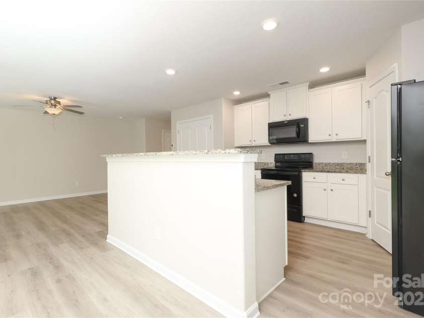 3349 Ellingford Road, Charlotte, NC 28214.  MLS# CAR4264891, YatesRealty ID 16008. 