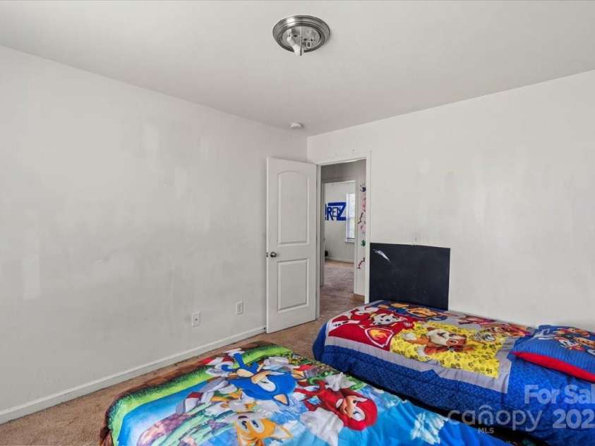 9612 Old Dowd Road, Charlotte, NC 28214.  MLS# CAR4264200, YatesRealty ID 16009. 