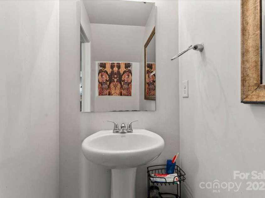 9612 Old Dowd Road, Charlotte, NC 28214.  MLS# CAR4264200, YatesRealty ID 16009. 