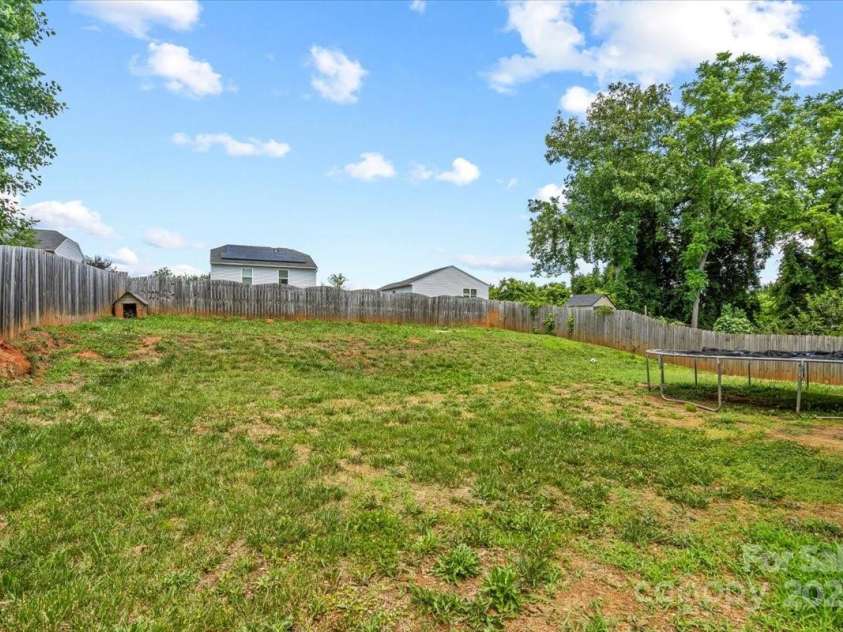 9612 Old Dowd Road, Charlotte, NC 28214.  MLS# CAR4264200, YatesRealty ID 16009. 