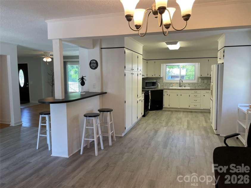1748 Old West Lane, Gastonia, NC 28052.  MLS# CAR4372111, YatesRealty ID 16010. 