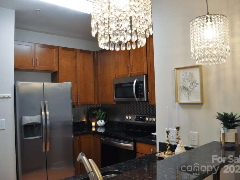 630 Calvert Street, Charlotte, NC 28208.  MLS# CAR4272106, YatesRealty ID 16010. 