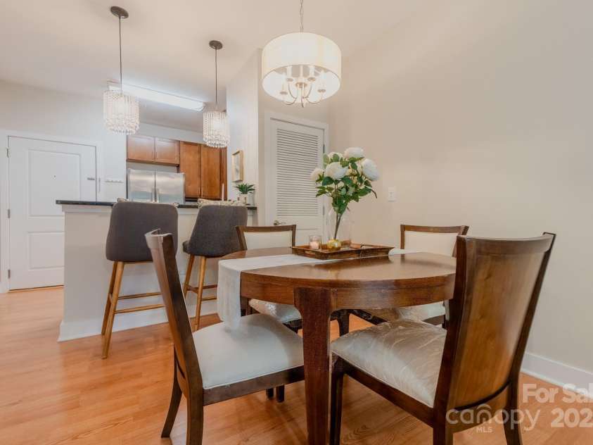 630 Calvert Street, Charlotte, NC 28208.  MLS# CAR4272106, YatesRealty ID 16010. 