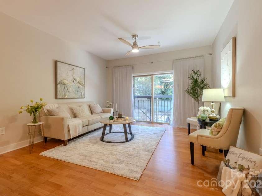 630 Calvert Street, Charlotte, NC 28208.  MLS# CAR4272106, YatesRealty ID 16010. 