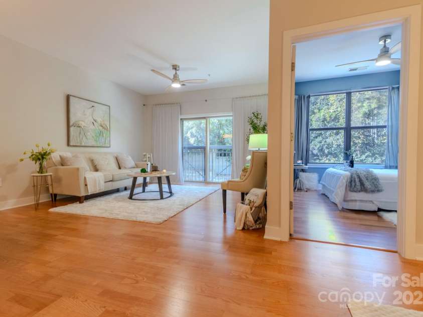 630 Calvert Street, Charlotte, NC 28208.  MLS# CAR4272106, YatesRealty ID 16010. 