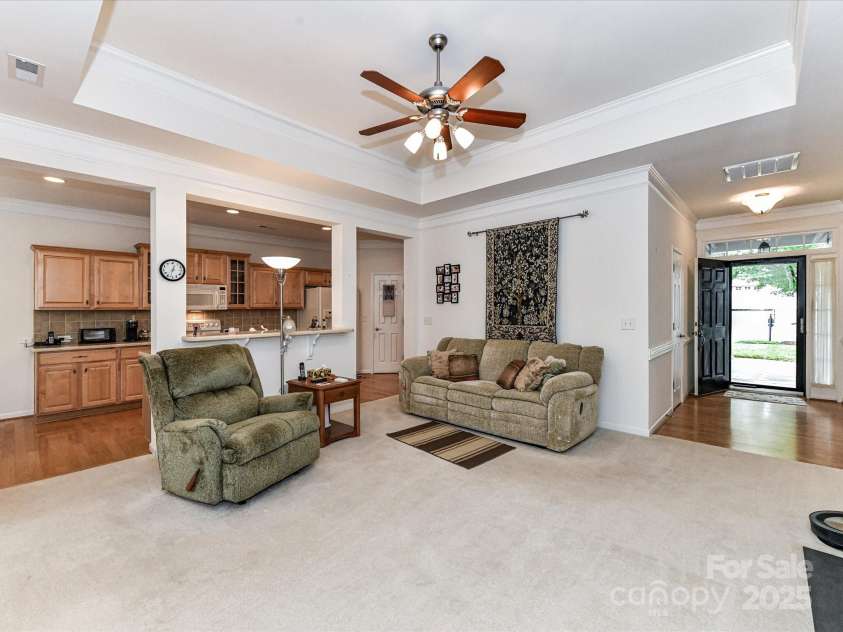 147 Wren Hill Drive, Mooresville, NC 28115.  MLS# CAR4265313, YatesRealty ID 16011. 