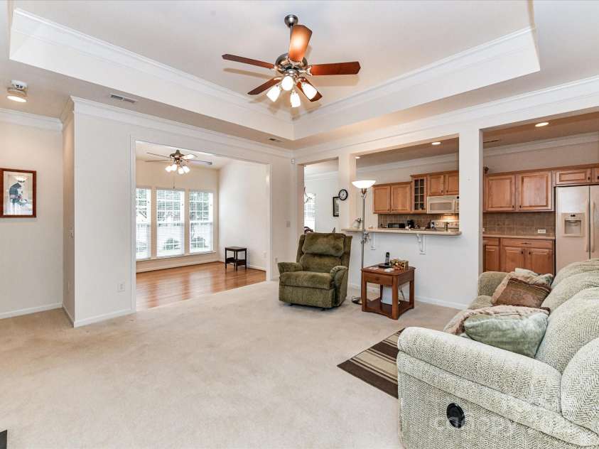147 Wren Hill Drive, Mooresville, NC 28115.  MLS# CAR4265313, YatesRealty ID 16011. 