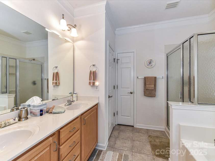 147 Wren Hill Drive, Mooresville, NC 28115.  MLS# CAR4265313, YatesRealty ID 16011. 