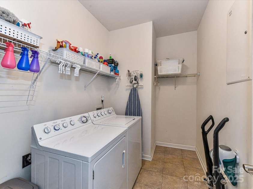 147 Wren Hill Drive, Mooresville, NC 28115.  MLS# CAR4265313, YatesRealty ID 16011. 
