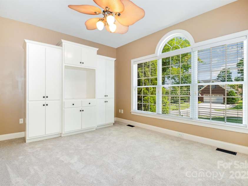 3917 Erskine Woods Drive, Bessemer City, NC 28016.  MLS# CAR4264362, YatesRealty ID 16012. 4th bedroom