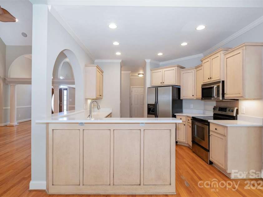 3917 Erskine Woods Drive, Bessemer City, NC 28016.  MLS# CAR4264362, YatesRealty ID 16012. 