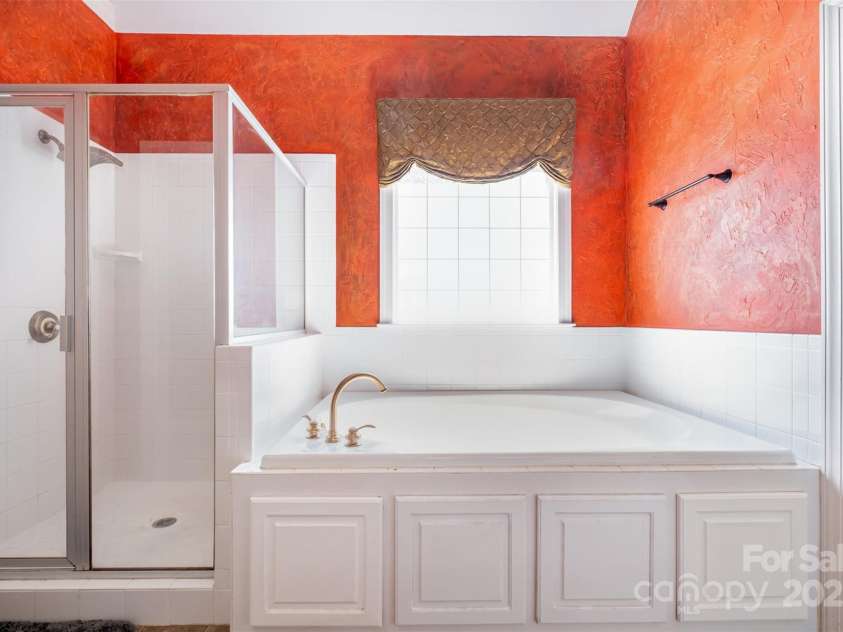 3917 Erskine Woods Drive, Bessemer City, NC 28016.  MLS# CAR4264362, YatesRealty ID 16012. 