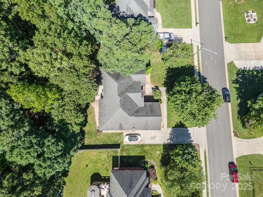 3917 Erskine Woods Drive, Bessemer City, NC 28016.  MLS# CAR4264362, YatesRealty ID 16012. 