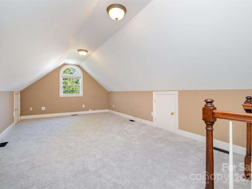 3917 Erskine Woods Drive, Bessemer City, NC 28016.  MLS# CAR4264362, YatesRealty ID 16012. Bonus/5th Bedroom