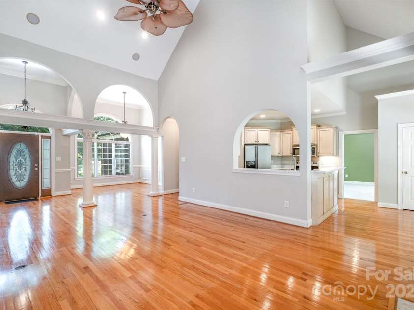 3917 Erskine Woods Drive, Bessemer City, NC 28016.  MLS# CAR4264362, YatesRealty ID 16012. Living Room