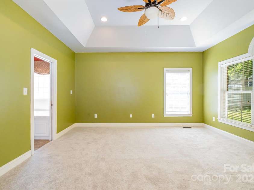 3917 Erskine Woods Drive, Bessemer City, NC 28016.  MLS# CAR4264362, YatesRealty ID 16012. Primary Bedroom