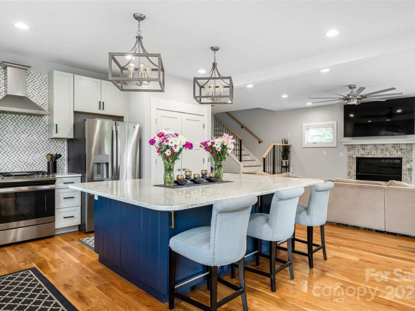 307 Hazel Mill Road, Asheville, NC 28806.  MLS# CAR4264320, YatesRealty ID 16013. 