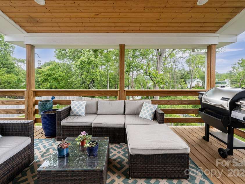 307 Hazel Mill Road, Asheville, NC 28806.  MLS# CAR4264320, YatesRealty ID 16013. 