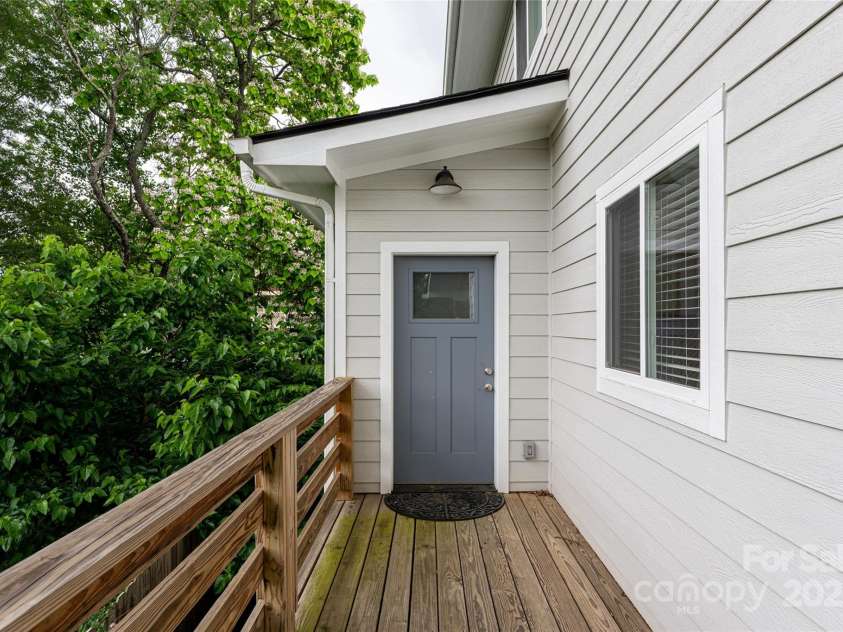 307 Hazel Mill Road, Asheville, NC 28806.  MLS# CAR4264320, YatesRealty ID 16013. 