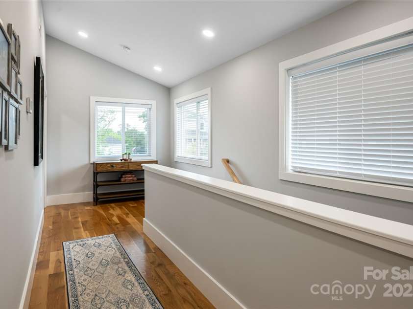 307 Hazel Mill Road, Asheville, NC 28806.  MLS# CAR4264320, YatesRealty ID 16013. 