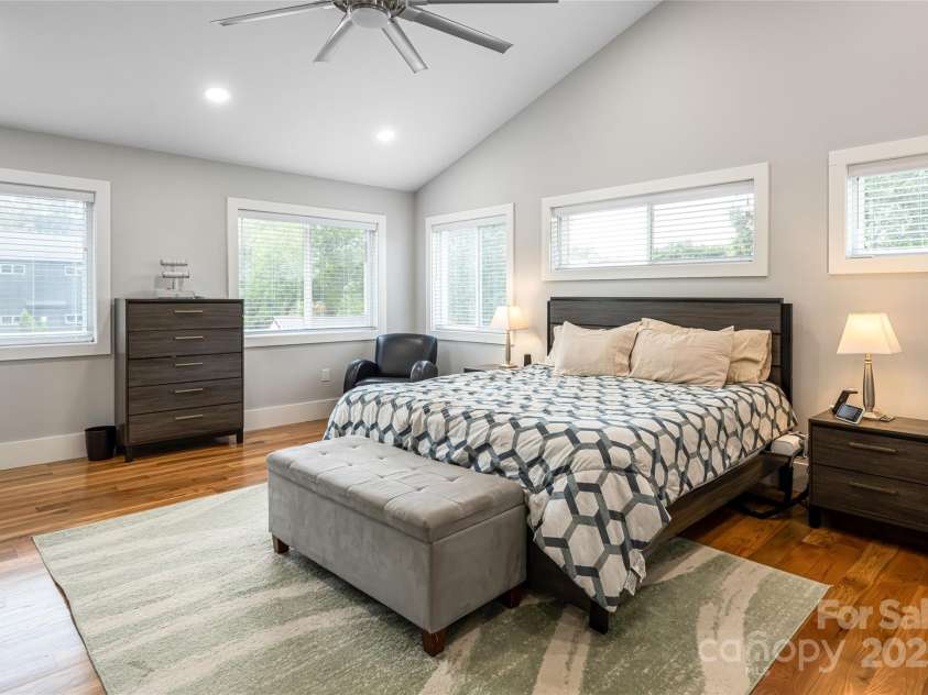 307 Hazel Mill Road, Asheville, NC 28806.  MLS# CAR4264320, YatesRealty ID 16013. 