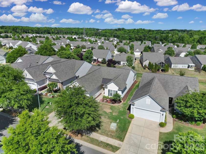 8080 Pawleys Court, Fort Mill, SC 29707.  MLS# CAR4373138, YatesRealty ID 16013. 
