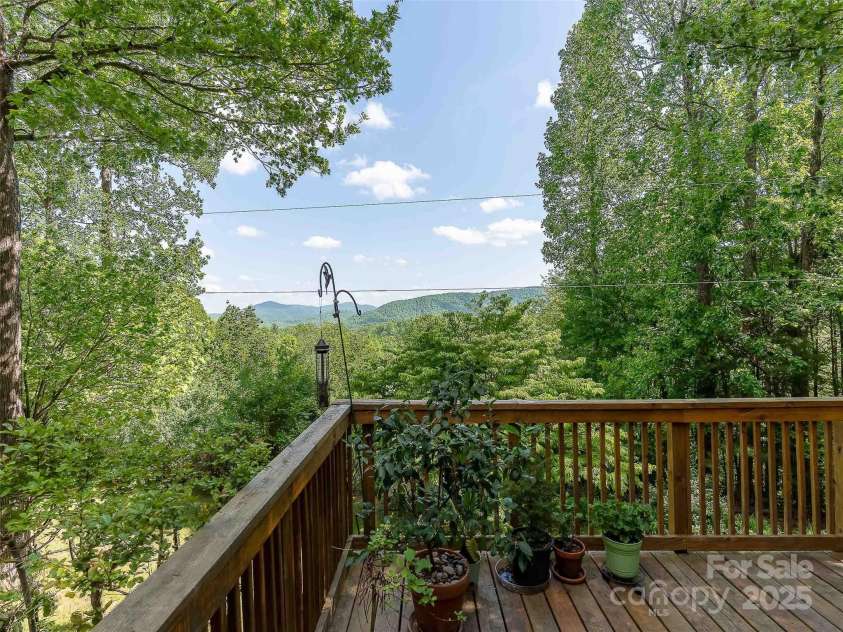 151 Heatherly Heights Road, Saluda, NC 28773.  MLS# CAR4257112, YatesRealty ID 16014. 
