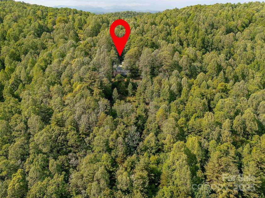 151 Heatherly Heights Road, Saluda, NC 28773.  MLS# CAR4257112, YatesRealty ID 16014. 