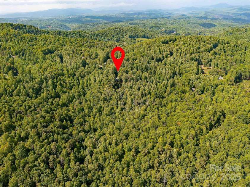 151 Heatherly Heights Road, Saluda, NC 28773.  MLS# CAR4257112, YatesRealty ID 16014. 