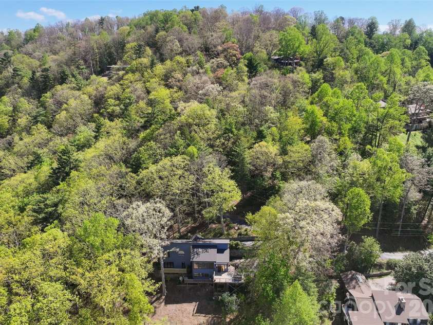 110 Crestwood Road, Asheville, NC 28804.  MLS# CAR4372619, YatesRealty ID 16015. 