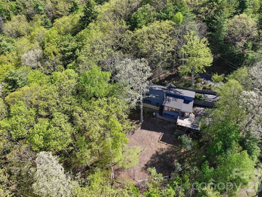 110 Crestwood Road, Asheville, NC 28804.  MLS# CAR4372619, YatesRealty ID 16015. 