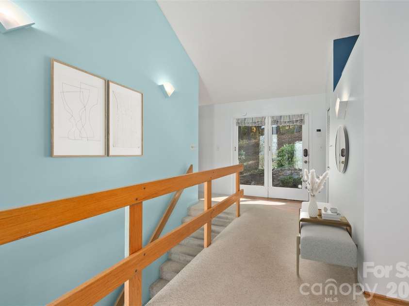 110 Crestwood Road, Asheville, NC 28804.  MLS# CAR4372619, YatesRealty ID 16015. Virtually Staged