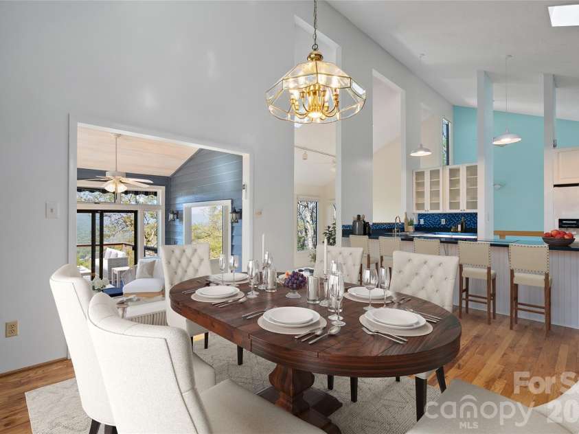 110 Crestwood Road, Asheville, NC 28804.  MLS# CAR4372619, YatesRealty ID 16015. Virtually Staged