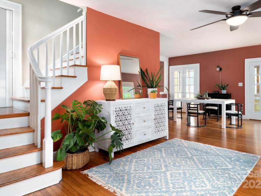 135 Tacoma Circle, Asheville, NC 28801.  MLS# CAR4259347, YatesRealty ID 16015. Stairwell at Inviting Entry