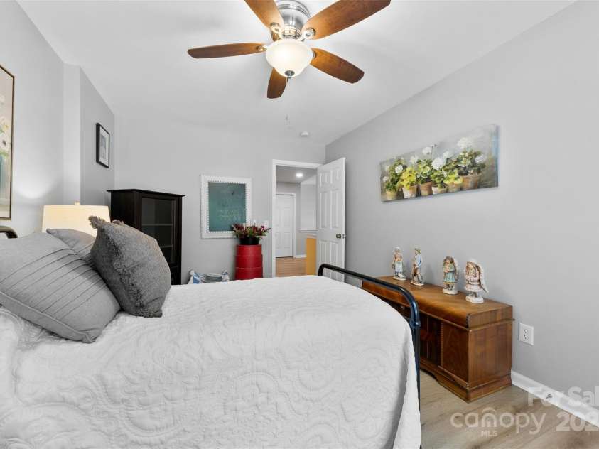 1644 Backcreek Lane, Gastonia, NC 28054.  MLS# CAR4262651, YatesRealty ID 16017. 